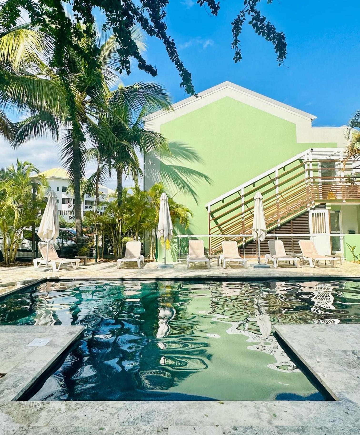 Residence Tropic Appart Hotel Saint-Gilles-les-Bains Buitenkant foto